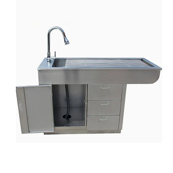 Tierpflegetisch für Haustiere in der Tierklinik